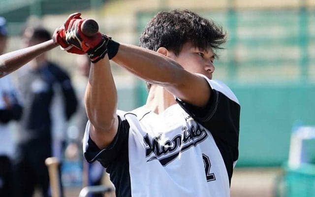 ロッテ藤原は大人になった？　練習後の1枚にファン「いい具合に色気が…」