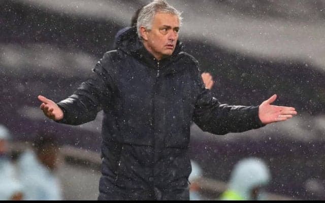 敗戦後のモウリーニョのメディア対応が物議…「良い質問だが答えるに値しない」