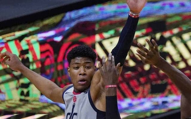 【NBA】八村塁、パワー増した“強行ドライブ”に米興奮「サムライアタック」「ノーファウル」