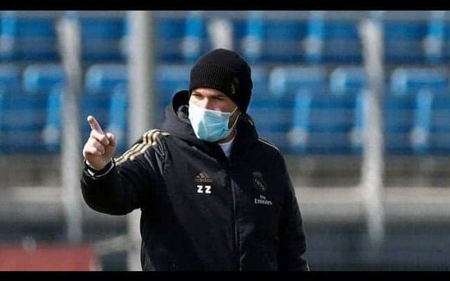 解任の噂が立つジダン 記者に不満「顔を見て言ってくれ」