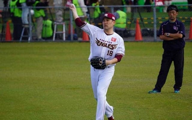 田中将大、背番号「18」ユニホーム姿を披露　「今日はブルペンで投球練習の予定」