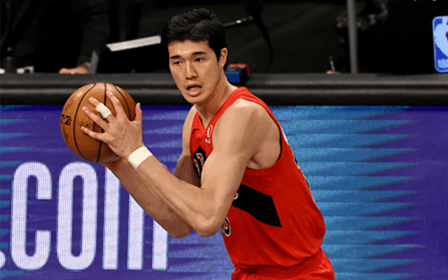 ラプターズ、ホークスに競り負け4連勝ならず…渡邊雄太は約7分の出場で2リバウンドを記録