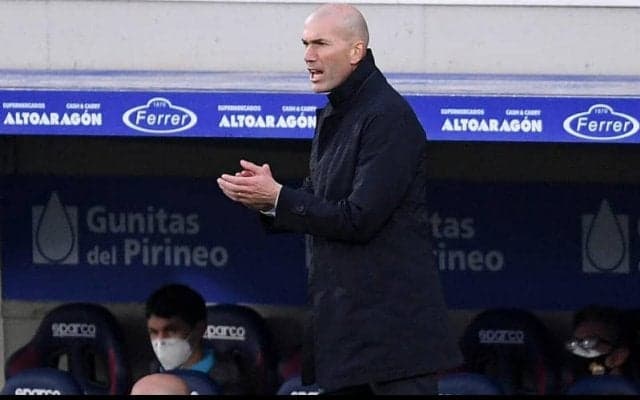 「負け始めた時はこうやって勝つことが大事」苦戦も逆転勝ちのレアル、久々指揮のジダン監督も喜ぶ