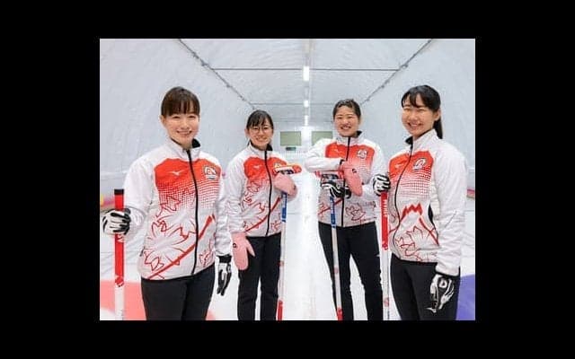 カーリングの「オタク」富士急・小穴桃里が語る、チームの素顔と魅力