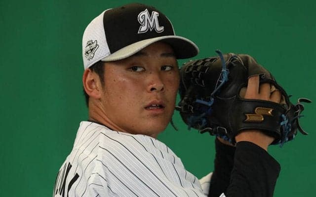 ロッテドラ1鈴木は「成瀬みたい」　元エース左腕を彷彿させる投球フォームが話題