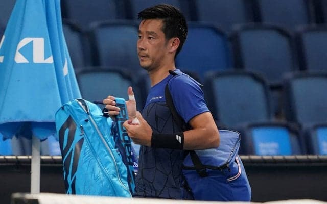 杉田祐一は腹筋を負傷。全豪オープン1回戦で悔しい途中棄権