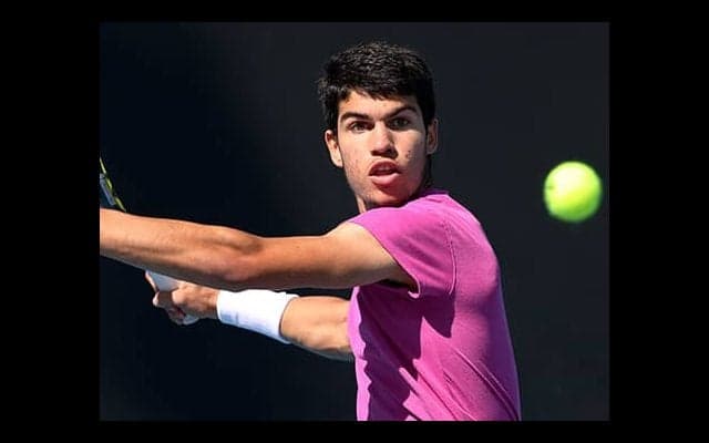  17歳の新星が四大大会初白星 