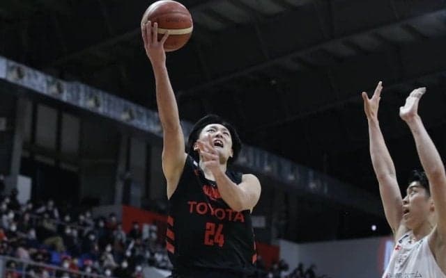 A東京が千葉との激闘を制す…後半の富樫勇樹との激しい得点の奪い合いは田中大貴に軍配