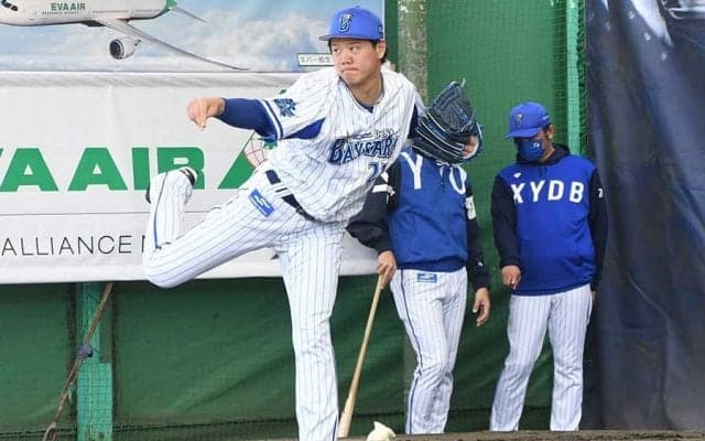 DeNA上茶谷が「井納さんにしか見えない」　“モノマネ王”が披露した完コピ芸