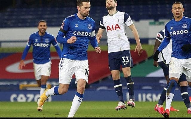 エバートンが近年のFAカップ至上屈指の撃ち合い制す!　延長戦の末にスパーズ破り8強入り!《FAカップ》