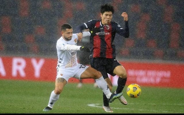 冨安が右SBでフル出場のボローニャ、ベネヴェントに追いつかれドロー《セリエA》