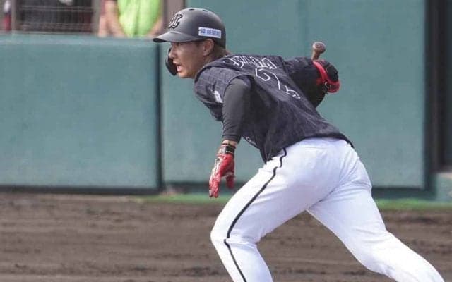 ロッテ藤原が“チーム初安打”　第1打席で鮮やか中前打、「1番・中堅」で先発