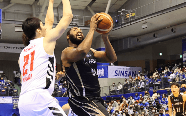 シーホース三河、アルバルク東京の猛追を振り切り連敗脱出…ガードナーが42得点の大爆発