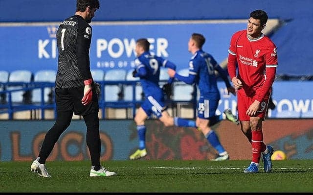 レスターが上位対決を逆転で制して暫定2位浮上!　リバプールは守備のミス響き泥沼の3連敗…《プレミアリーグ》  