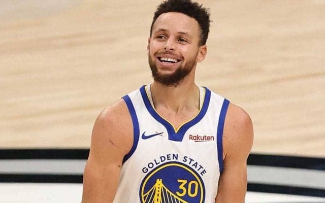 【NBA】カリー同僚が“超フライング歓喜”　3ポイント確信の映像に米反響「ステフだもんね」