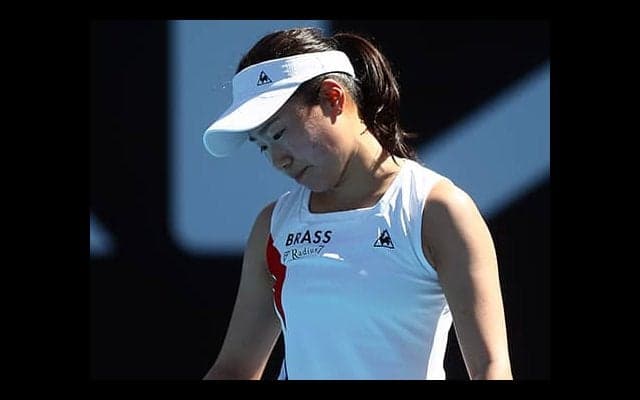  日比野菜緒 途中棄権で敗退 