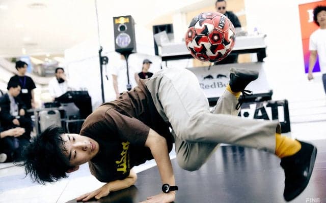 日本王者に学ぶ！フリースタイルフットボールのギア選びのポイント