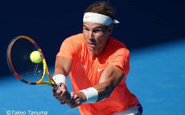 試合中に思わぬハプニング! ナダルが観客に中指を立てれらるも大人の対応