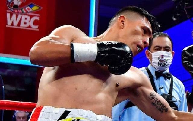 全勝の元王者を格下22歳が“大の字KO”　リング誌も興奮「2021年最大の番狂わせ」