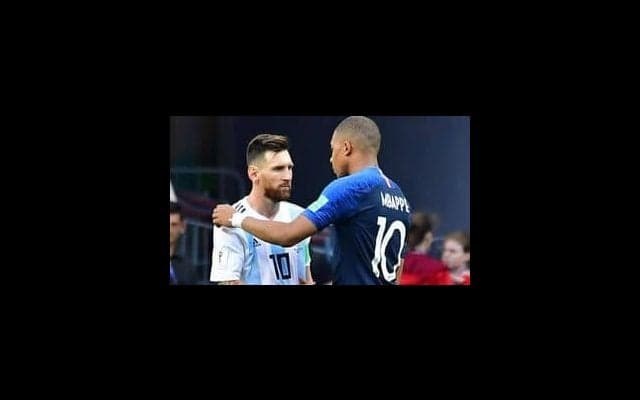 注目集まる「メッシ対エムバペ」クーマン「彼らはファンを楽しませる存在」