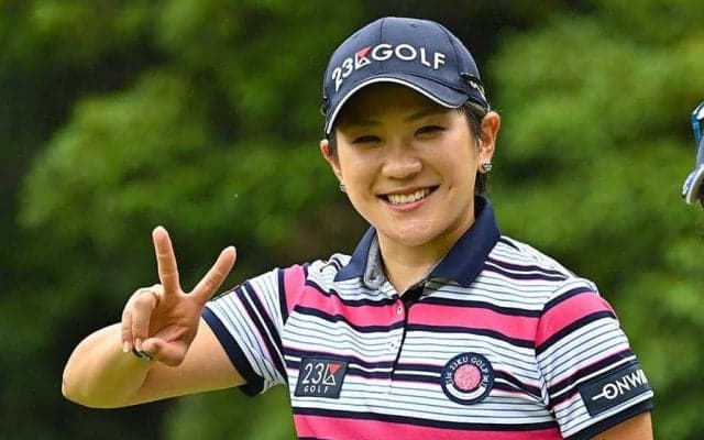 成田美寿々、バッティングセンターで快音　器用な両打にファン驚き「ミートしすぎ」