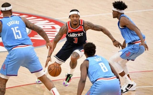 7選手が2ケタ得点を挙げたウィザーズがロケッツを破り、今季2度目の連勝を果たす