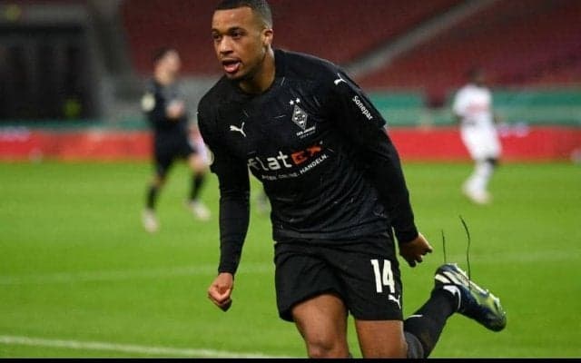 ボルシアMGのエースが流れるようなプレーから決めた美しいミドル【インクレディブル・ゴールズ】