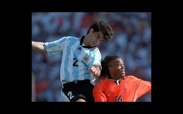 伝説のヘディンガーは意外と小柄。跳躍力のアジャラ、日本代表の天敵FW…