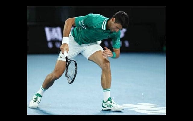  ジョコ 試合中にラケット破壊 