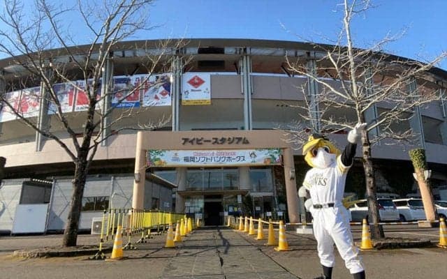 球界初？　ソフトバンク・ハリーホークがキャンプ潜入「さらに強いホークスが…」