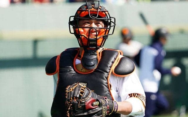 「惚れ惚れする」「瞬きしてない」　巨人小林の“ビタ止め”スーパースロー動画が凄い