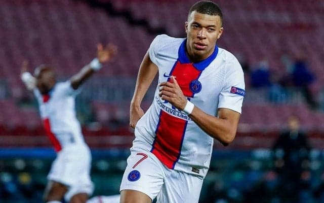 「画像でもスピード感じる」　エムバペの“爆速すぎる1枚”が反響拡大「別次元の速度」