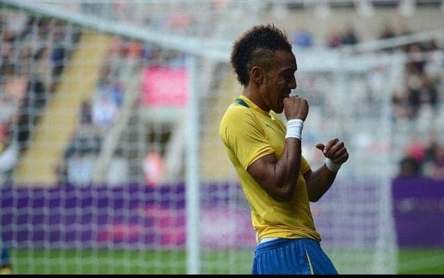 ニアポストをぶち抜く！無名時代のオーバメヤンがサンテチェンヌで決めた豪快ボレー【インクレディブル・ゴールズ】