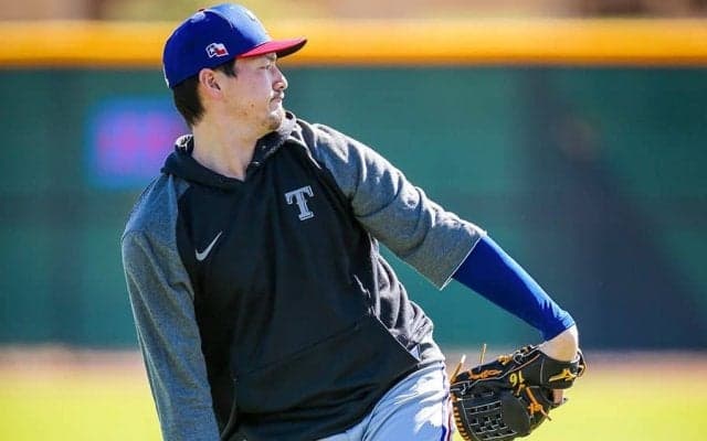 【MLB】意外な髭も好印象？　レンジャーズ有原航平が“好投手ナンバー”「35」を初披露