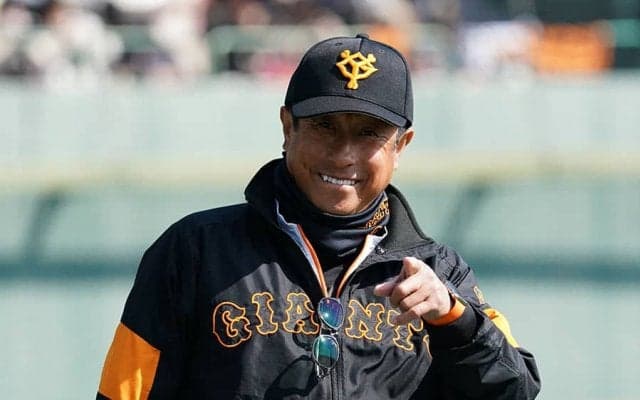 巨人・宮本コーチ「安定の面白さ」　好投の新人右腕への気配りに“神対応”の声