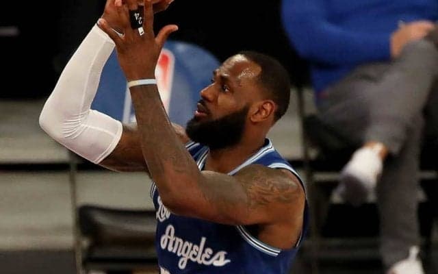 【NBA】レブロン、史上3人目の3万5000得点達成　快挙に米ファン興奮「歴史的瞬間だ」