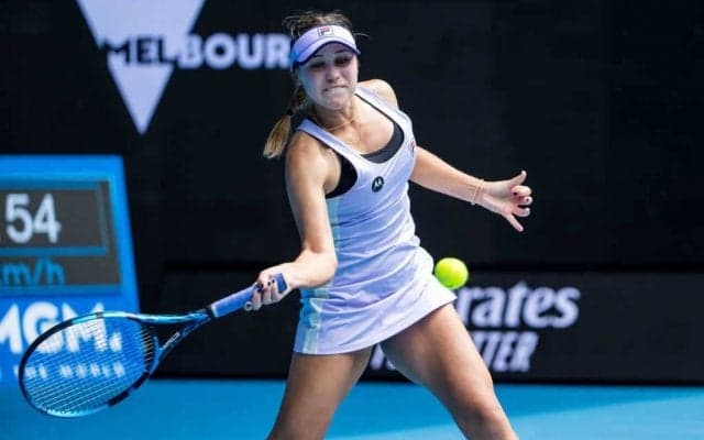 世界4位ケニンが全豪OP敗退後に手術。それでも3日後には大坂なおみ対セレナを観戦