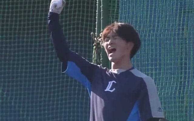 一緒に喜ぶ「裏方さんかわいいな」　西武19歳がクリアした“地獄の打撃練習”に注目