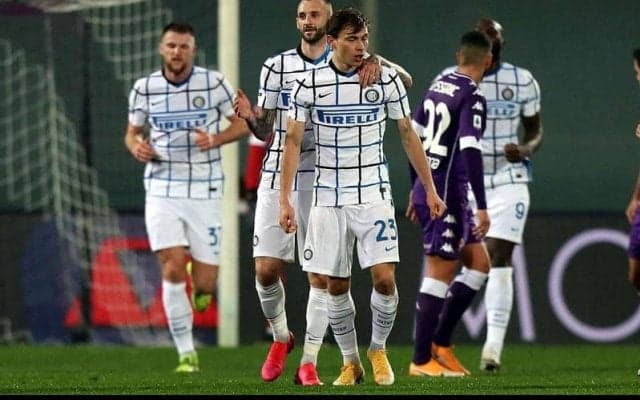 ゴール前の密集をすり抜ける！バレッラが決めた美しいカーブショット【インクレディブル・ゴールズ】