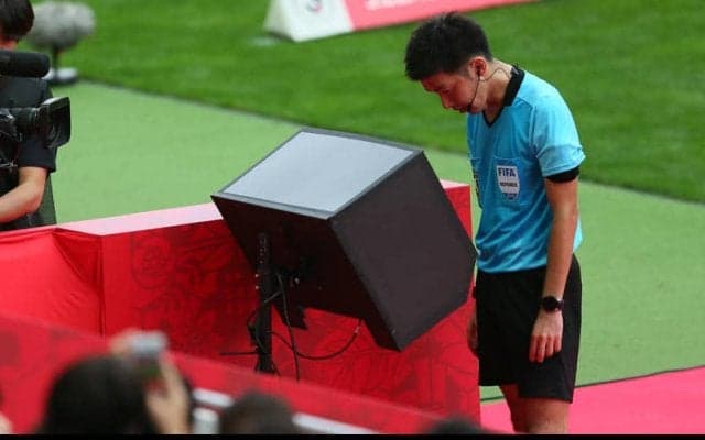 今季の判定基準とVARに期待すること/六川亨の日本サッカー見聞録