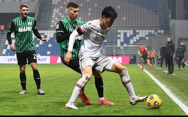 10人のボローニャがサッスオーロにドロー、冨安は両SBでフル出場《セリエA》