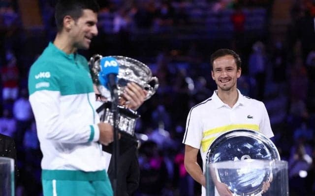 全豪OP準Vのメドベージェフ「ジョコビッチは最高の男」。思い出と共に称賛