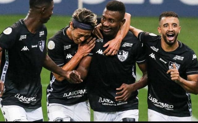 「この状況にウンザリしていた」物議醸した本田圭佑の退団、元同僚のカルーがボタフォゴの問題と退団の理由明かす