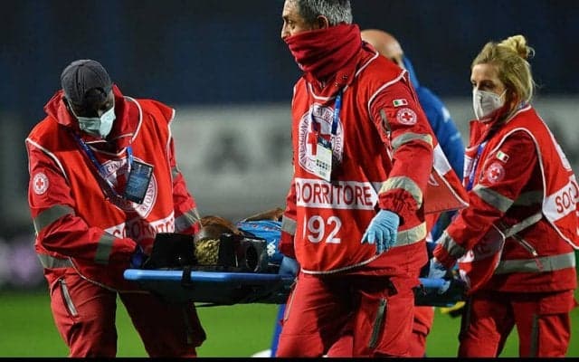 オシムヘンに頭部強打で意識失うアクシデント…ナポリが検査結果を公表