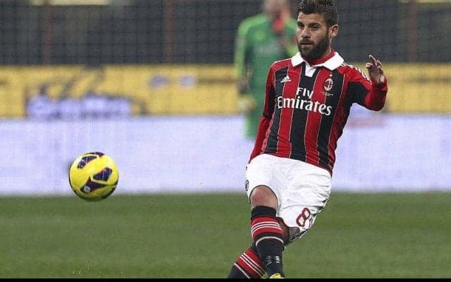 完璧に芯で捉える！ミランの元イタリア代表MFが叩き込んだ気持ちの良いボレー【インクレディブル・ゴールズ】