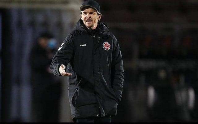 “悪童”バートンが英3部ブリストルの新監督に就任！ 