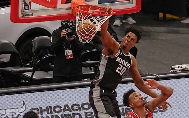 デイビスが戦線離脱する中、レイカーズがターゲットにしているのはハッサン・ホワイトサイド？