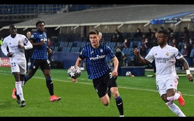 レアル メンディの終了間際のゴラッソでアタランタに勝利、CL1stレグで辛勝