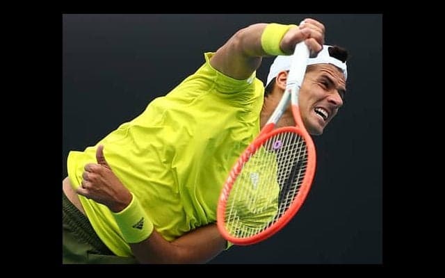  コリア弟、逆転勝ちで8強へ 