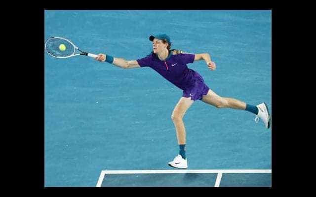  19歳シナー 逆転許し初戦敗退 